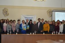 Презентація навчального посібника "Людина. Родина. Світ"