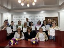 Про вручення сертифікатів педагогічним працівникам Шевченківського району в м. Києві по завершенню навчання в дистанційній школі підготовки радника з профорієнтації для закладів загальної середньої освіти